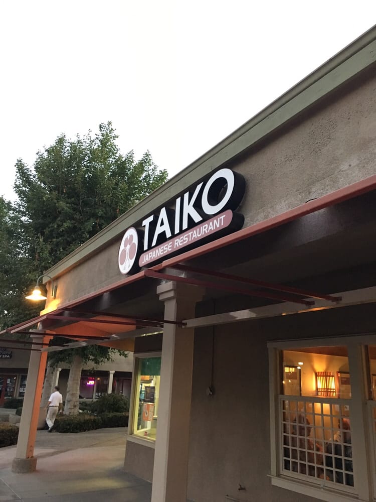 Taiko sign above the restaurant entrance